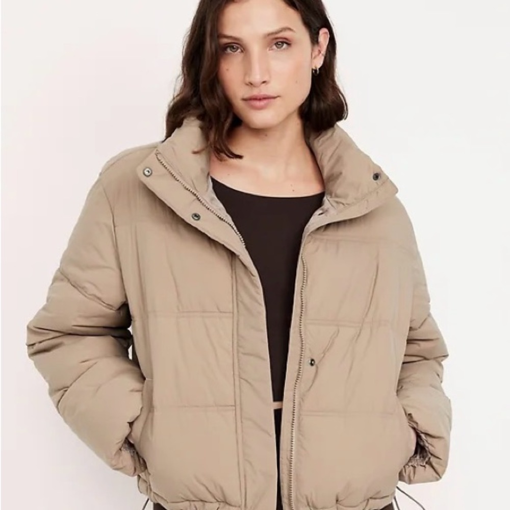 New With Tags Old Navy Women's Beige Puffer Jacket - current season